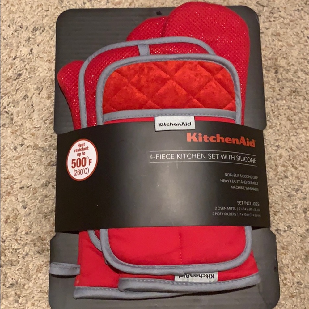 KitchenAid Oven Mitt Set